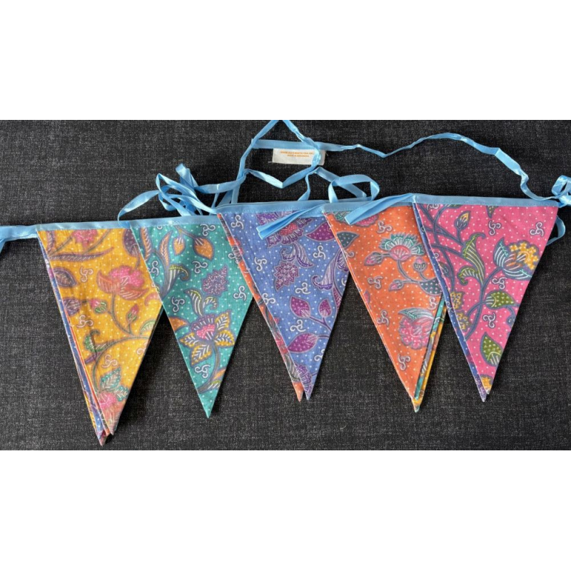 Batik slingers blauwe lint